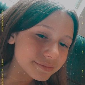 Meet your Posher, Lyra